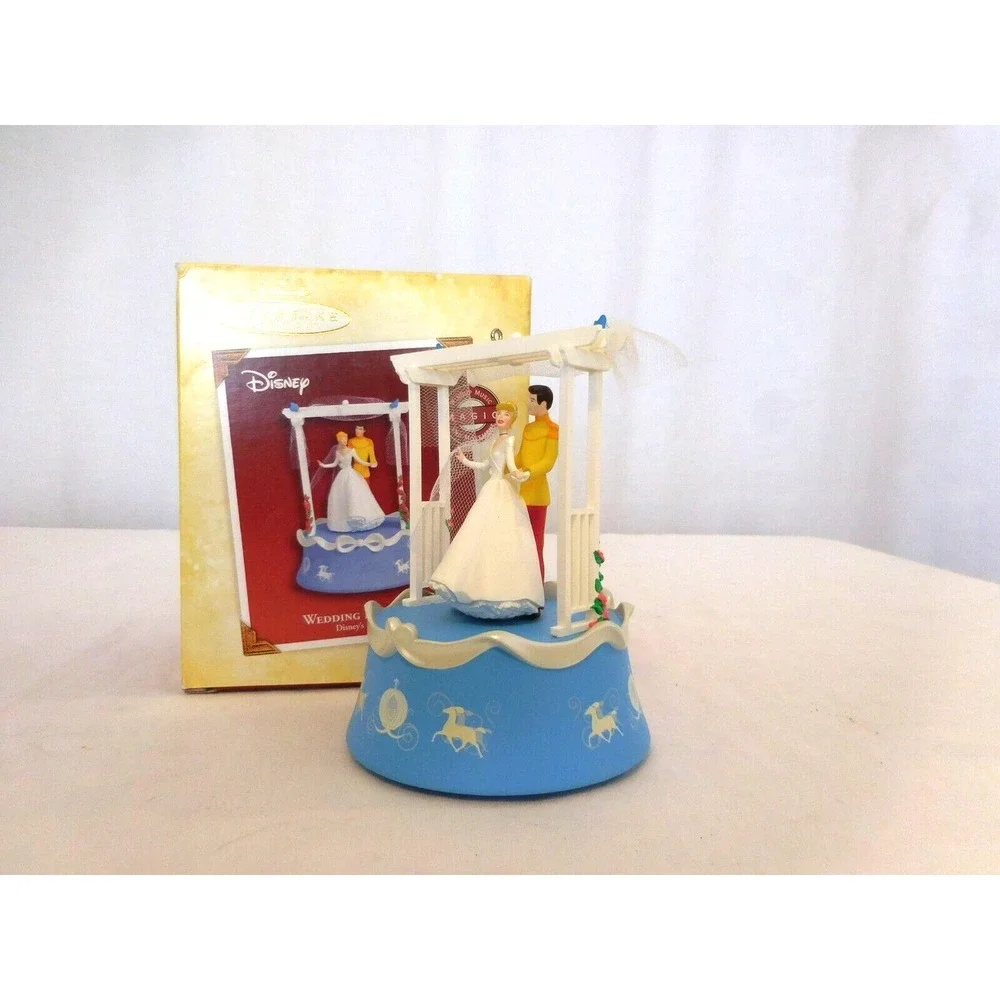 Hallmark Keepsake Ornament Ornament Wedding Day Dance Disney's Cinderella 2005